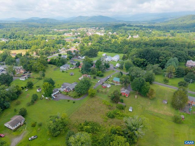 31 WESLEY ST, Stanardsville, VA 22973