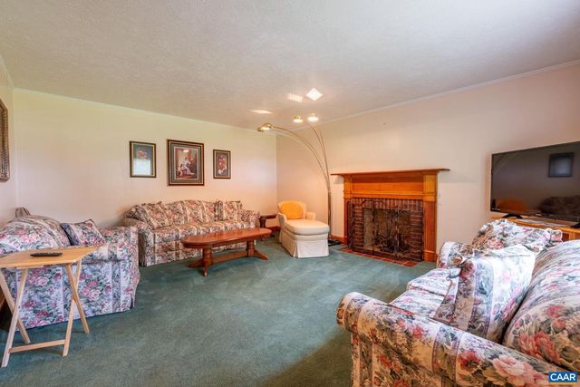 31 WESLEY ST, Stanardsville, VA 22973