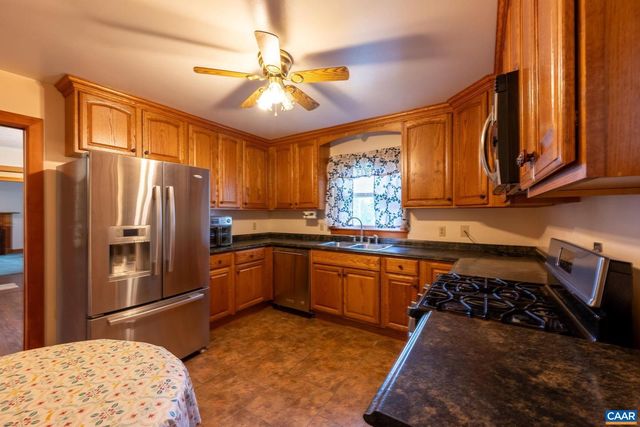 31 WESLEY ST, Stanardsville, VA 22973