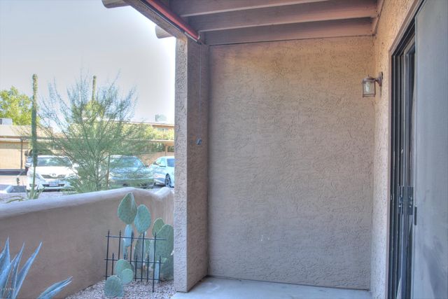 8155 E Roosevelt Street 107, Scottsdale, AZ 85257