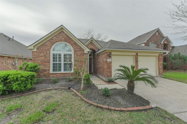 3526 Paigewood Drive, Pearland, TX 77584