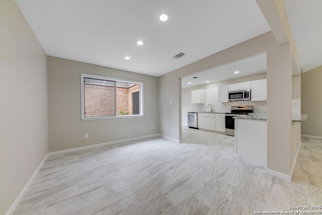 627 Summerwood, New Braunfels, TX 78130