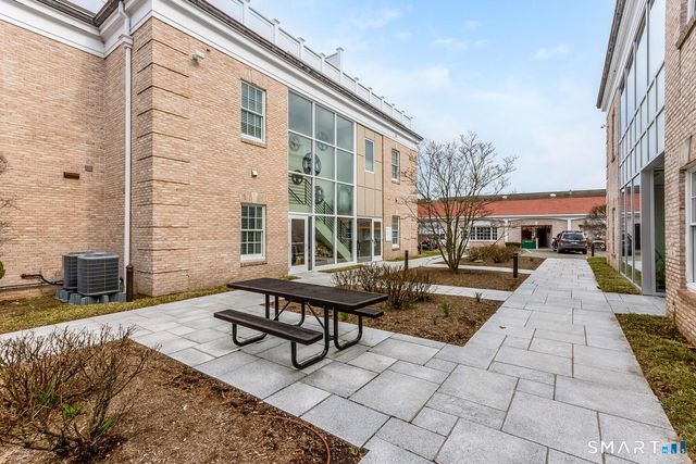 1990 Bronson Road 2, Fairfield, CT 06824