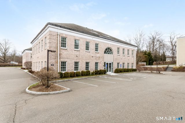 1990 Bronson Road 2, Fairfield, CT 06824