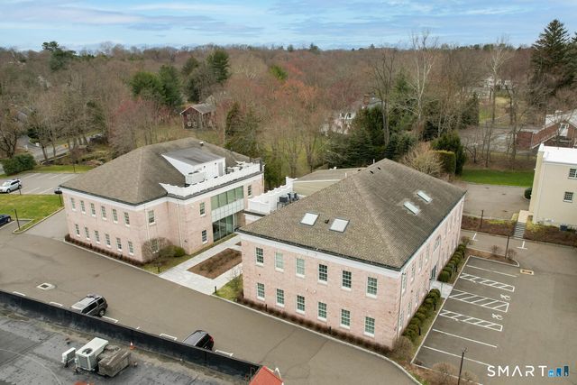 1990 Bronson Road 2, Fairfield, CT 06824