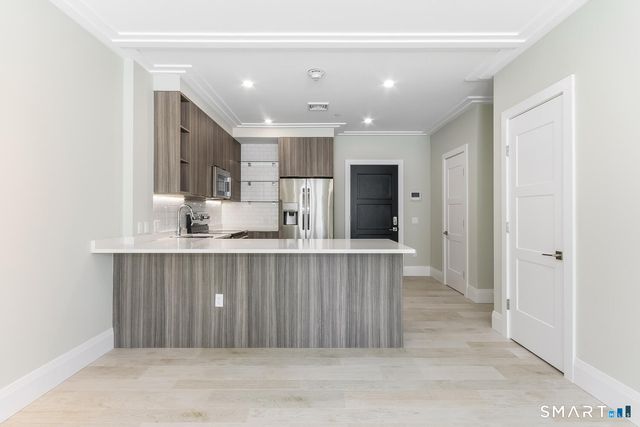 1990 Bronson Road 2, Fairfield, CT 06824