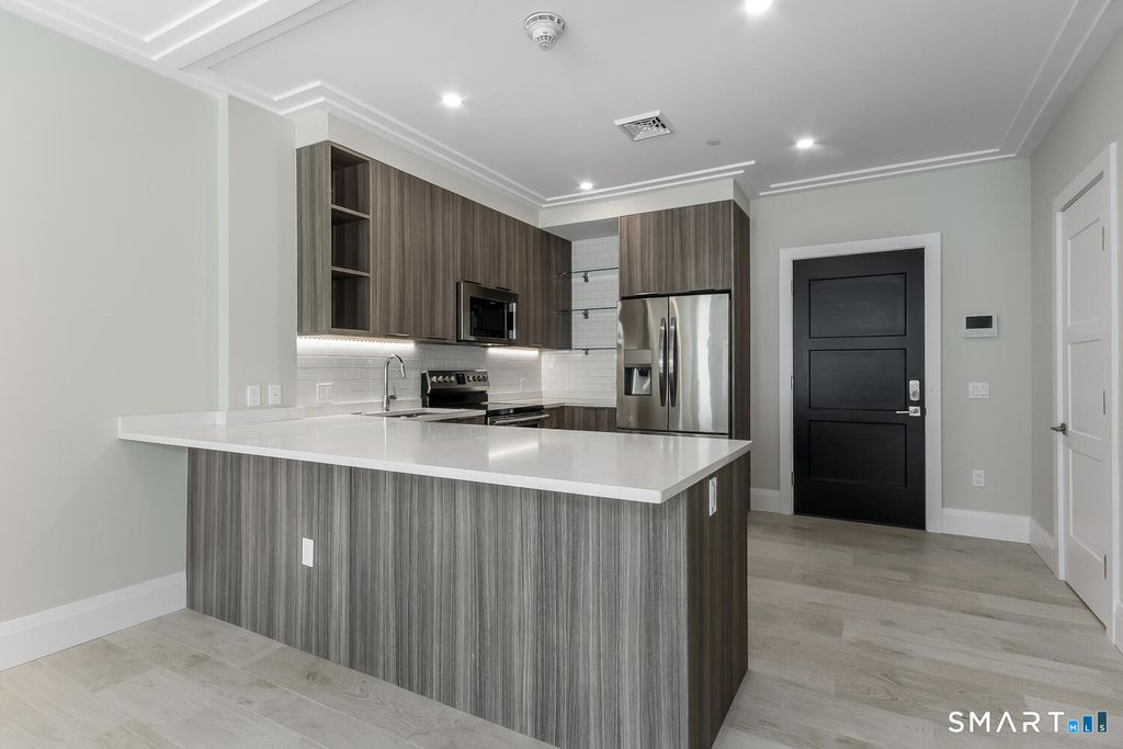 1990 Bronson Road 2, Fairfield, CT 06824