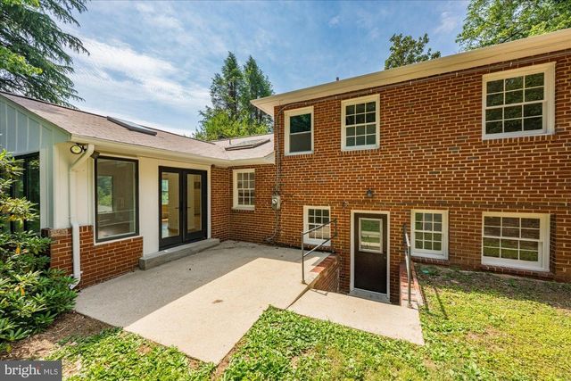 3621 38TH ST N, Arlington, VA 22207