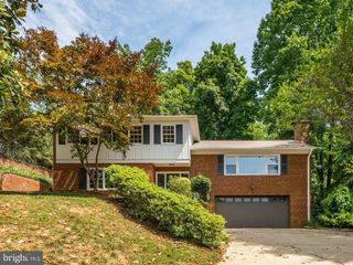 3621 38TH ST N, Arlington, VA 22207
