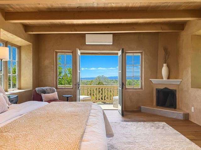 3876 Old Santa Fe Trail, Santa Fe, NM 87505