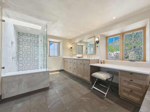 3876 Old Santa Fe Trail, Santa Fe, NM 87505