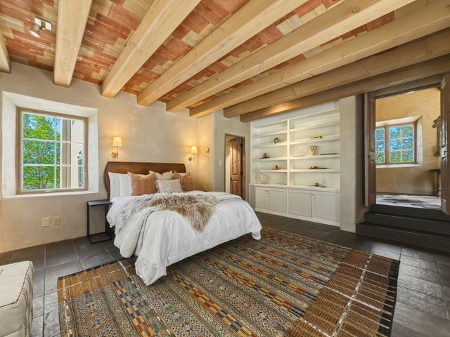 3876 Old Santa Fe Trail, Santa Fe, NM 87505