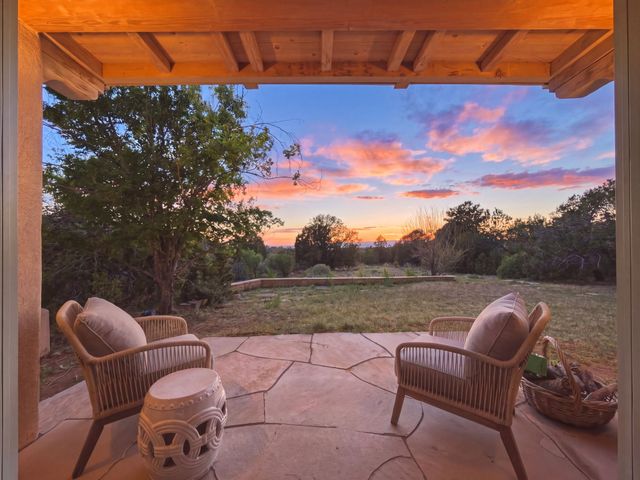 3876 Old Santa Fe Trail, Santa Fe, NM 87505
