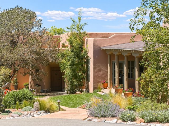 3876 Old Santa Fe Trail, Santa Fe, NM 87505
