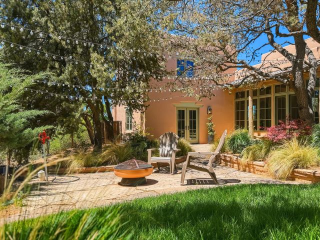 3876 Old Santa Fe Trail, Santa Fe, NM 87505