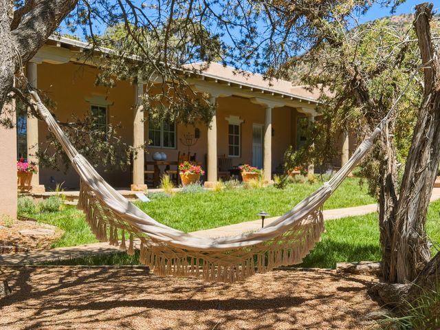 3876 Old Santa Fe Trail, Santa Fe, NM 87505