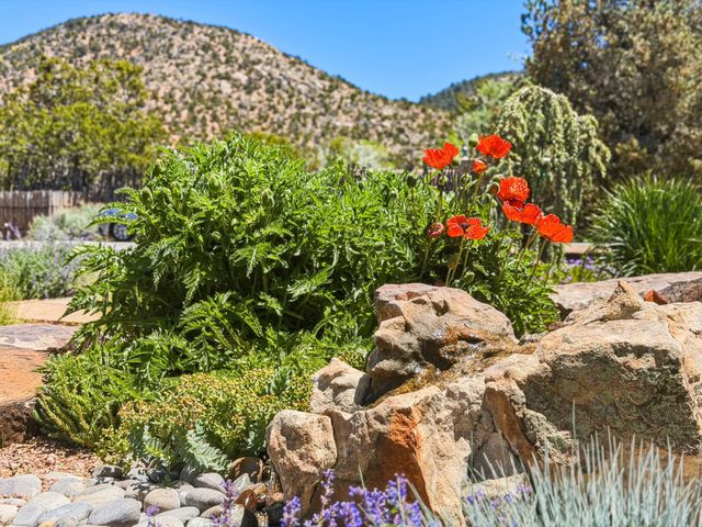 3876 Old Santa Fe Trail, Santa Fe, NM 87505