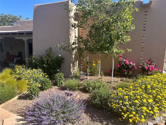 3876 Old Santa Fe Trail, Santa Fe, NM 87505