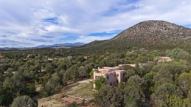 3876 Old Santa Fe Trail, Santa Fe, NM 87505