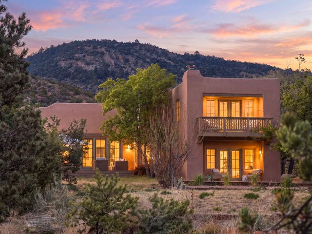 3876 Old Santa Fe Trail, Santa Fe, NM 87505