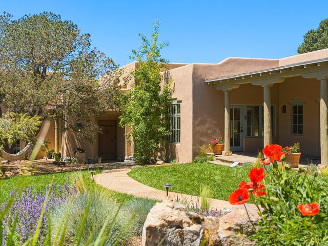 3876 Old Santa Fe Trail, Santa Fe, NM 87505