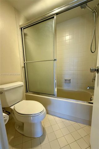 201 Lake Pointe Drive 202, Oakland Park, FL 33309