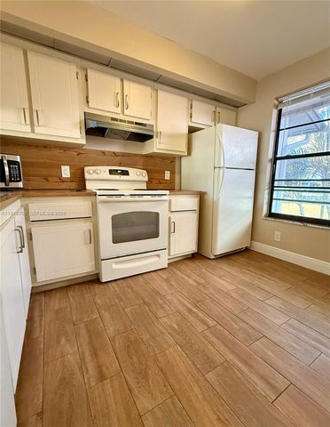 201 Lake Pointe Drive 202, Oakland Park, FL 33309