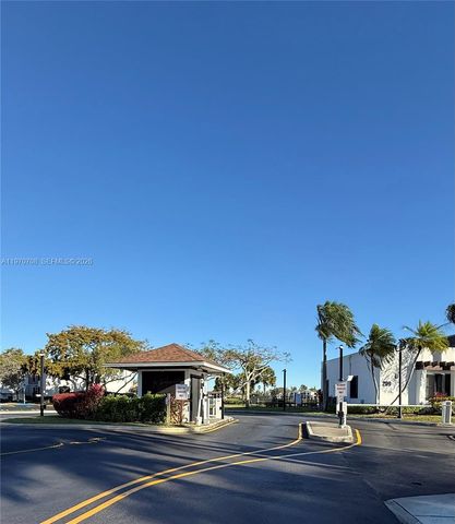 201 Lake Pointe Drive 202, Oakland Park, FL 33309