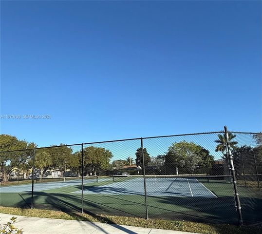201 Lake Pointe Drive 202, Oakland Park, FL 33309