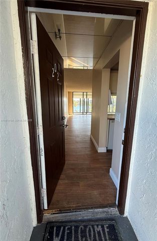 201 Lake Pointe Drive 202, Oakland Park, FL 33309