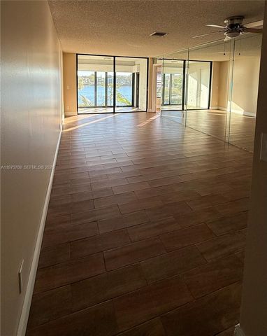 201 Lake Pointe Drive 202, Oakland Park, FL 33309