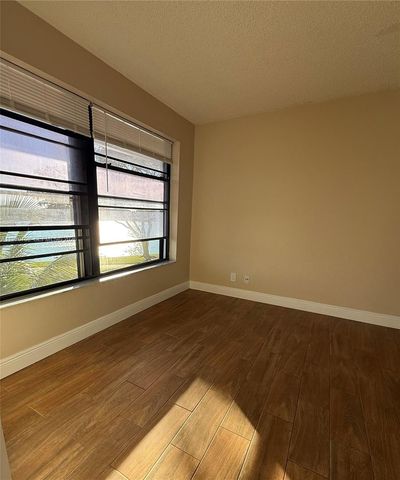 201 Lake Pointe Drive 202, Oakland Park, FL 33309