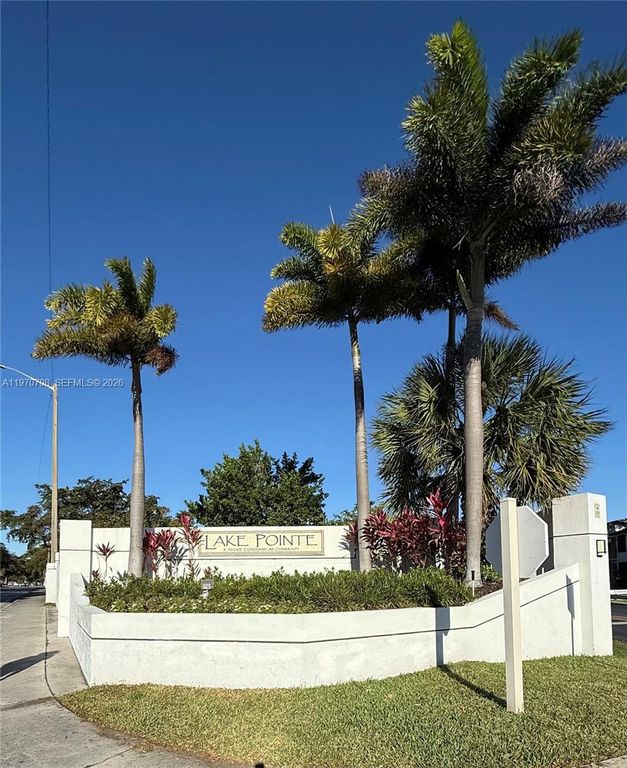 201 Lake Pointe Drive 202, Oakland Park, FL 33309