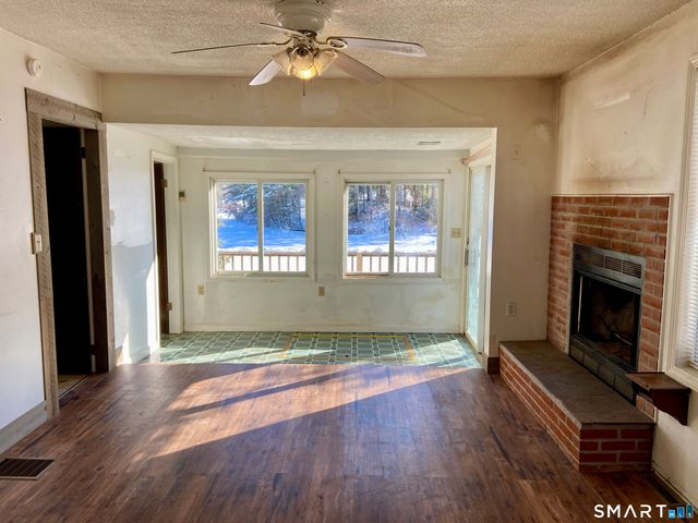 11 Wrightson Drive, Thompson, CT 06277