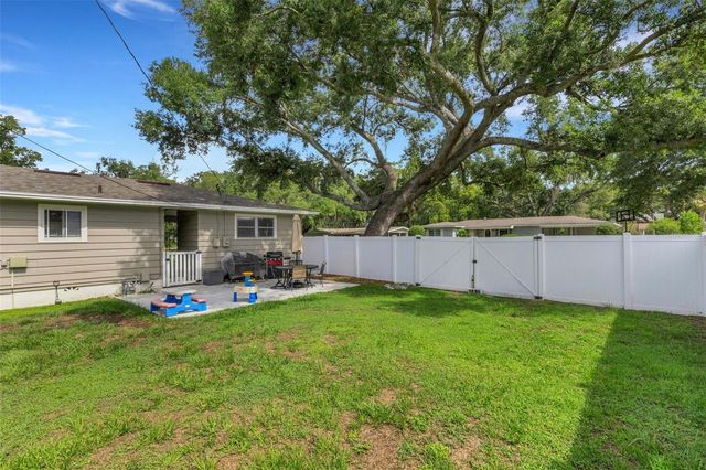 2620 MARTIN AVENUE, Lakeland, FL 33803