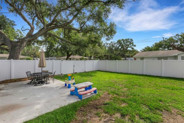 2620 MARTIN AVENUE, Lakeland, FL 33803