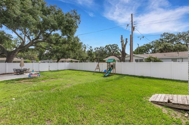2620 MARTIN AVENUE, Lakeland, FL 33803