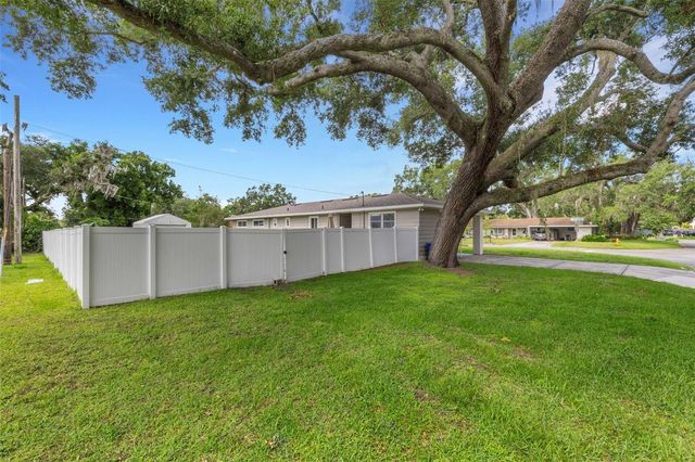 2620 MARTIN AVENUE, Lakeland, FL 33803
