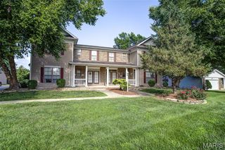 5013 River Aire Drive 3, Godfrey, IL 62035
