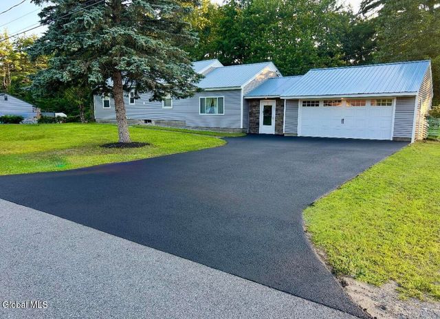 52 Division Road, Queensbury, NY 12804