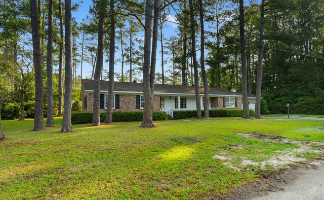 106 Jessamine St., Andrews, SC 29510