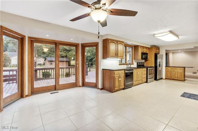 6670 Summit Drive, Canfield, OH 44406