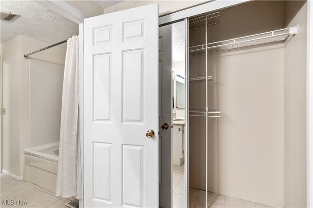 6670 Summit Drive, Canfield, OH 44406