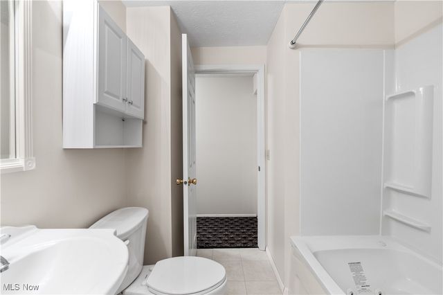 6670 Summit Drive, Canfield, OH 44406