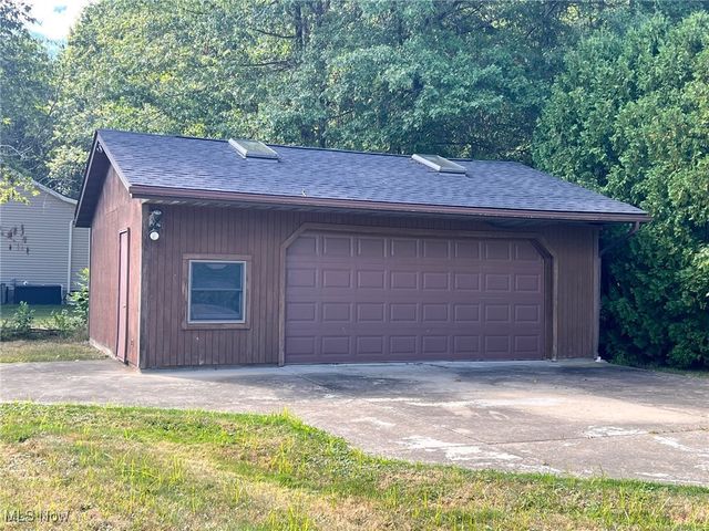 6670 Summit Drive, Canfield, OH 44406