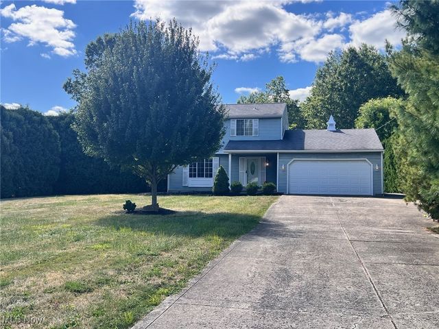 6670 Summit Drive, Canfield, OH 44406