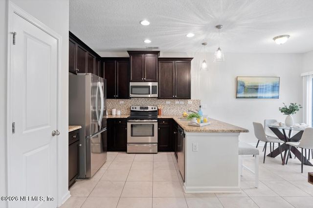 1541 ACKEN Drive, Jacksonville, FL 32225