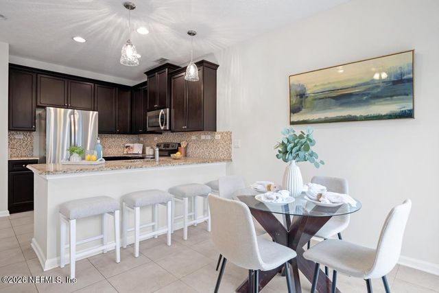 1541 ACKEN Drive, Jacksonville, FL 32225