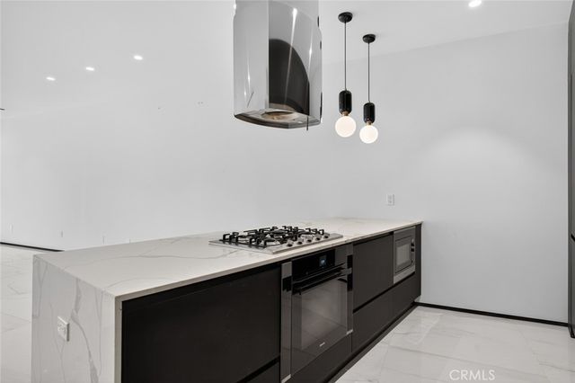 1253 N Sweetzer Avenue 3, West Hollywood, CA 90069