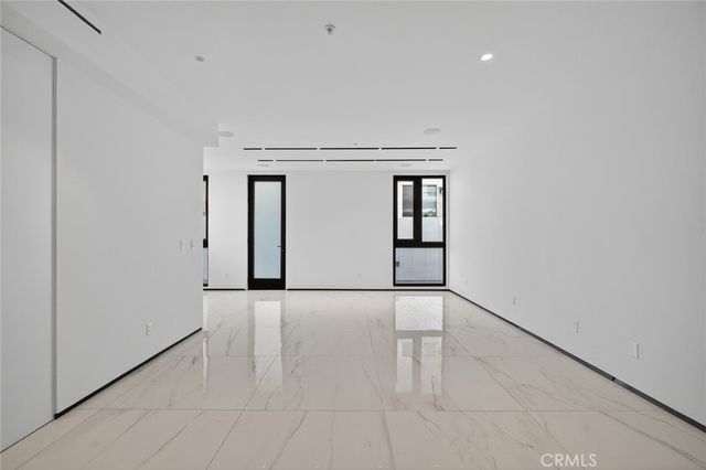 1253 N Sweetzer Avenue 3, West Hollywood, CA 90069